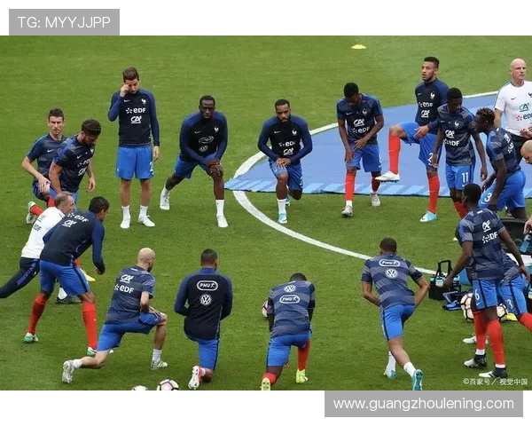 巴黎圣日耳曼控球率占优，但进攻威胁是否下降已逐步反映在比赛走势中