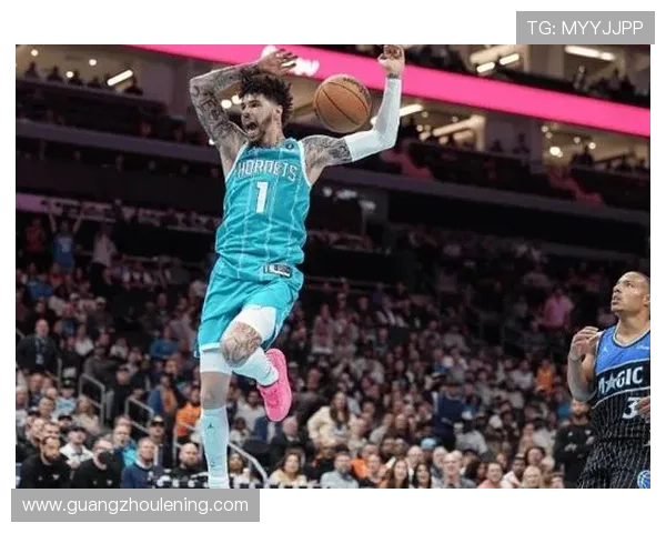 拉梅洛·鲍尔挡拆制造多次得分机会，提升黄蜂整体进攻效率